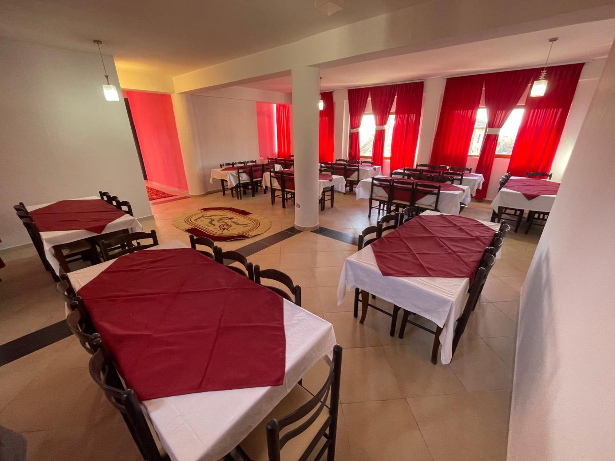 Hotel Bar Restaurant Mete Peshkepi Exterior photo